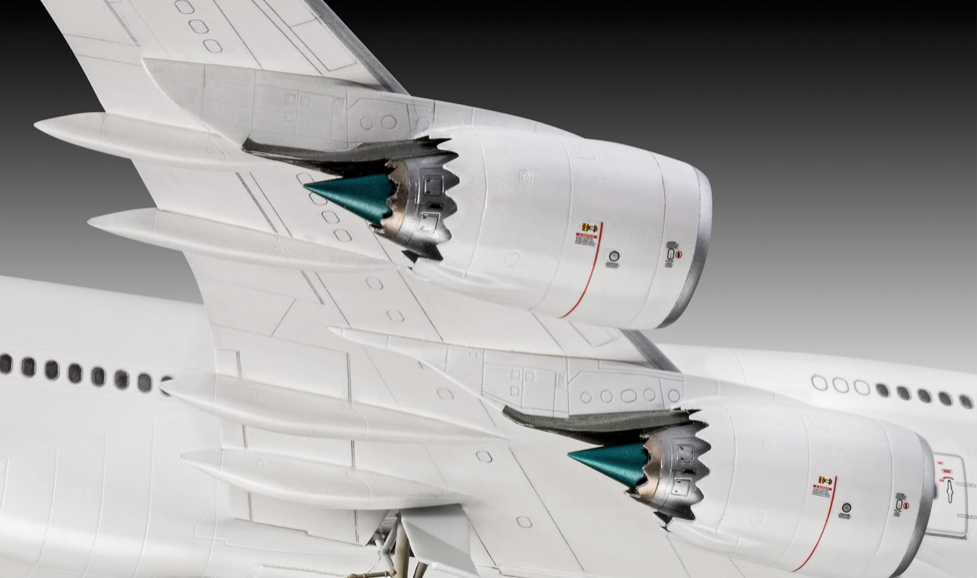 Revell 03891 1:144 Boeing 747-8 Lufthansa 'New Livery'