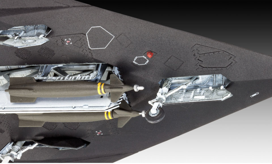 Revell 03899 1:72 Lockheed F-117A Stealth Fighter