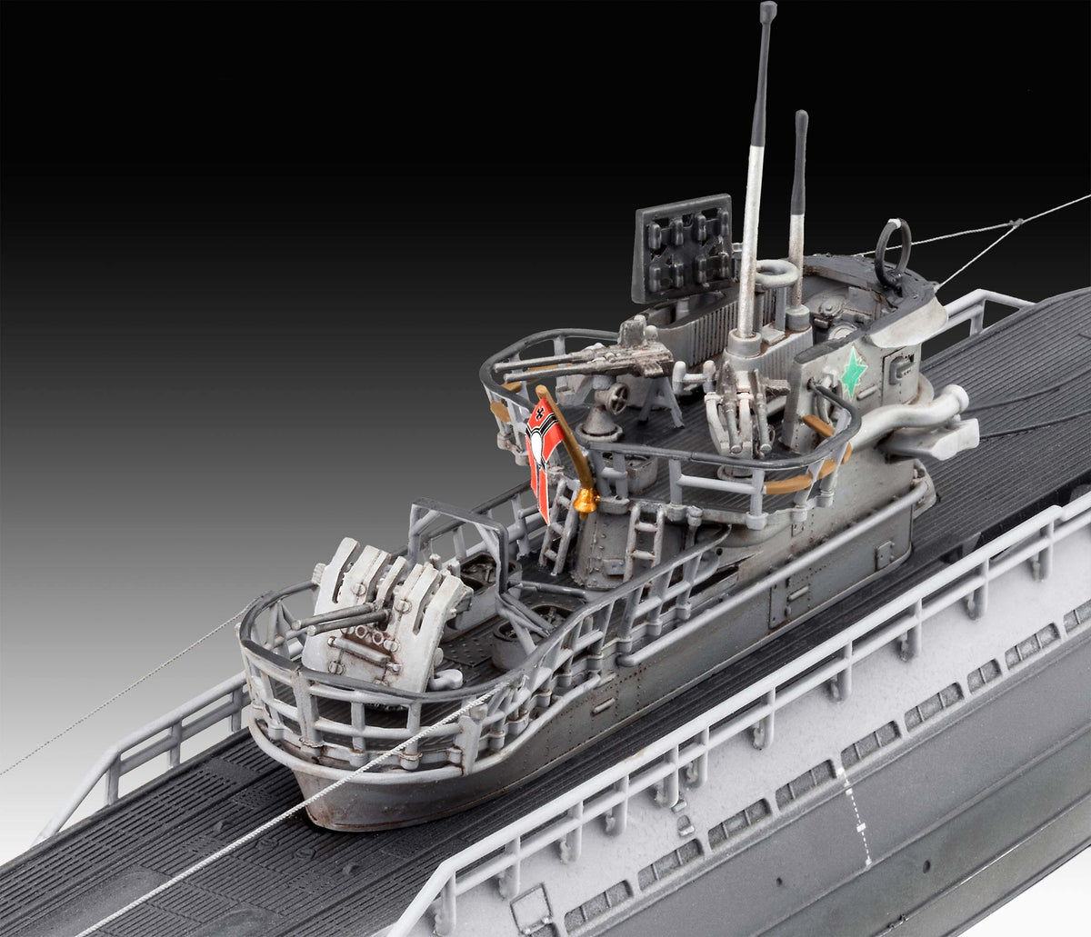 Revell 05167 1:144 German Submarine Type IX C/40 (U190)