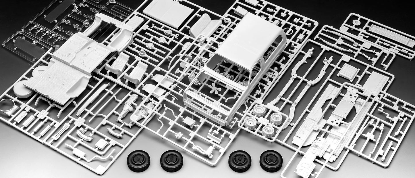 Revell 07724 1:25 Jim Hooper's 1985 Chevrolet K5 Blazer: Stranger Things