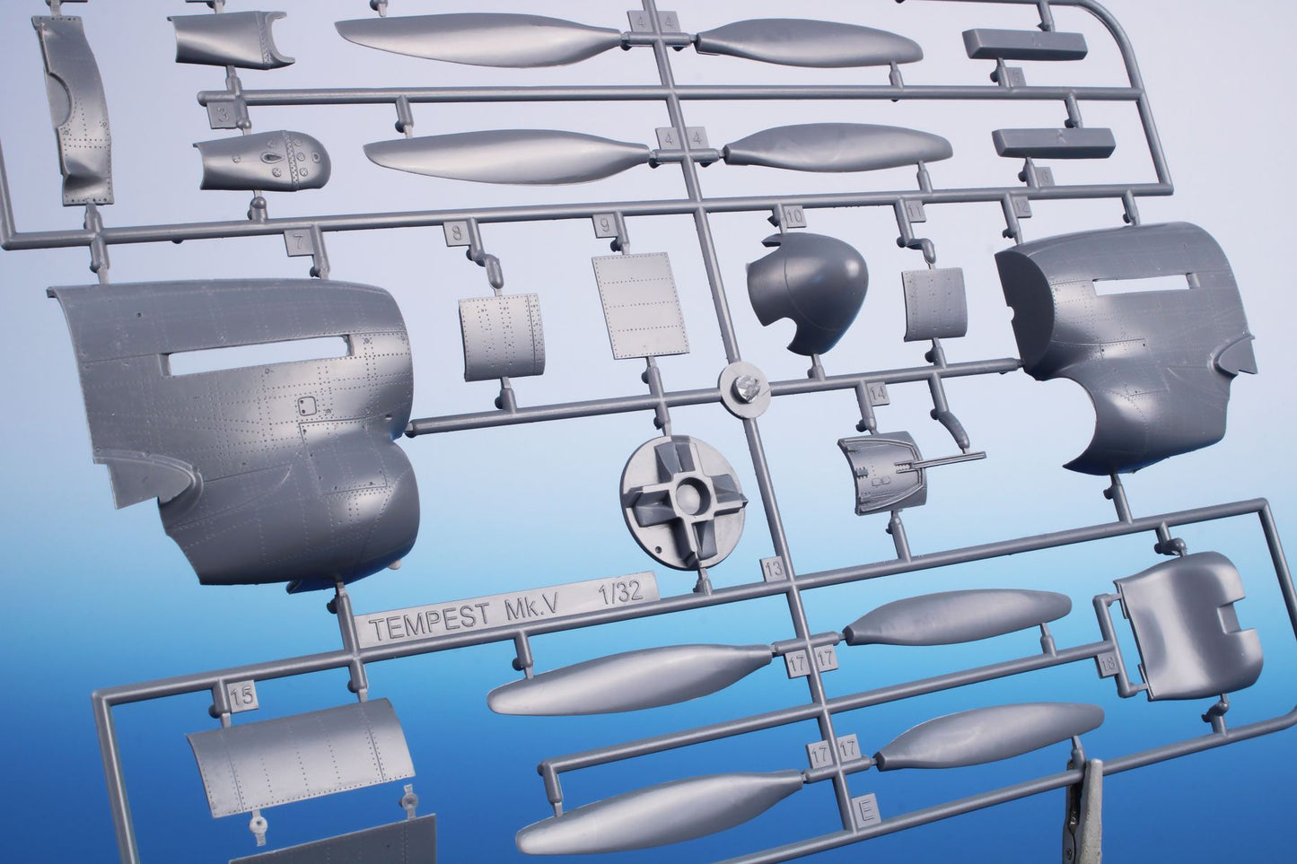 Special Hobby SH 32091 1:32 Hawker Tempest Mk.V 'Doodle-Bug Hunters'