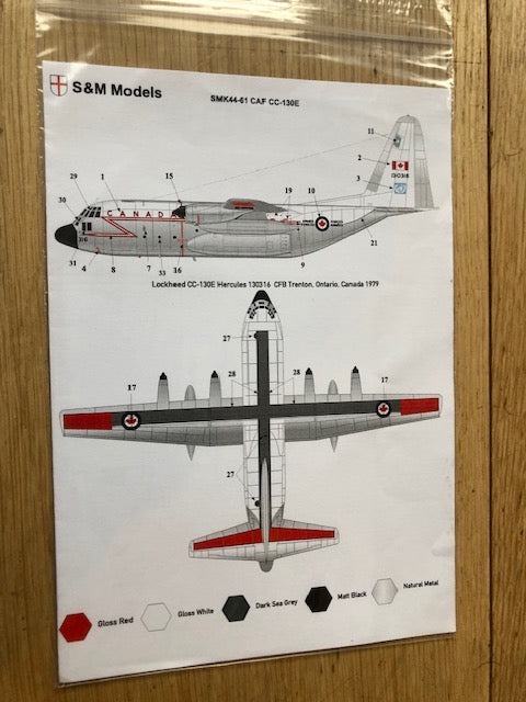 S & M Models SMK44-61 1:144 CAF Lockheed CC-130E Hercules (MB)