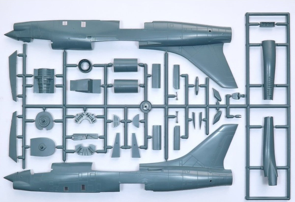 Sword 72150 1:72 Vought RF-8G Crusader Photo-Recon over Vietnam