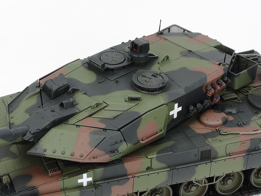 Tamiya 25207 1:35 Leopard 2A6 Tank 'Ukraine'