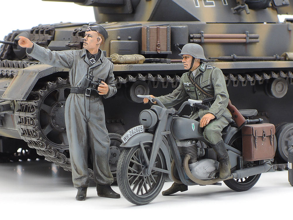 Tamiya 25209 1:35 Panzerkampfwagen IV Ausf.G Early Production & Motorcycle Set Eastern Front