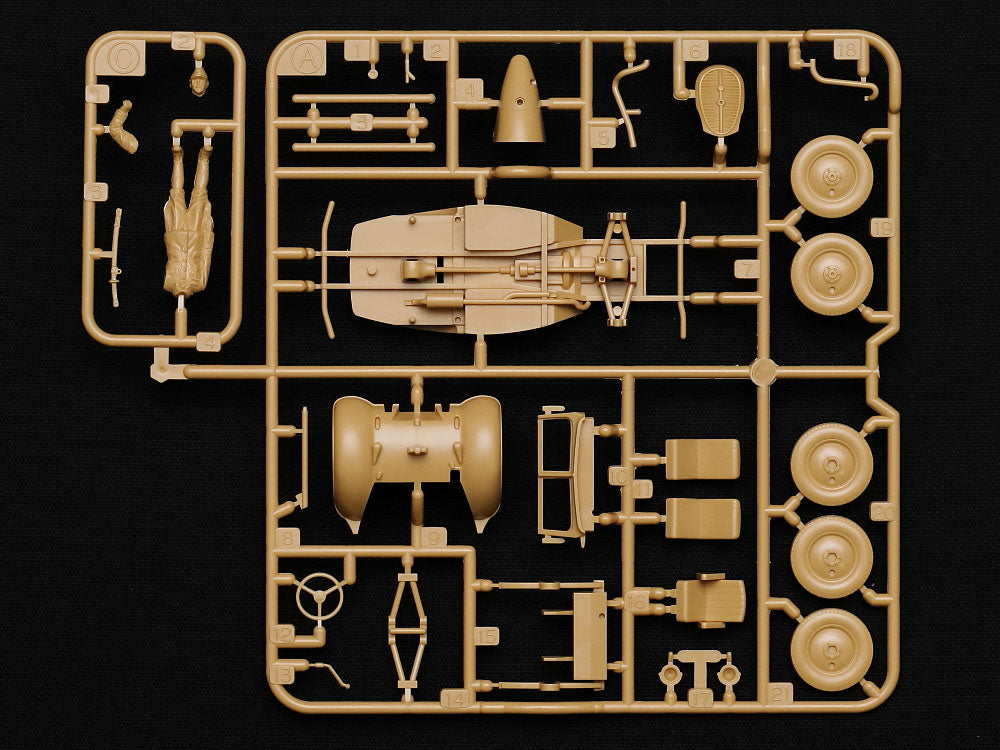 Tamiya 25217 1:48 Mitsubishi Ki-46-III TYPE 100 and 4x4 Light Vehicle Kurogane Set