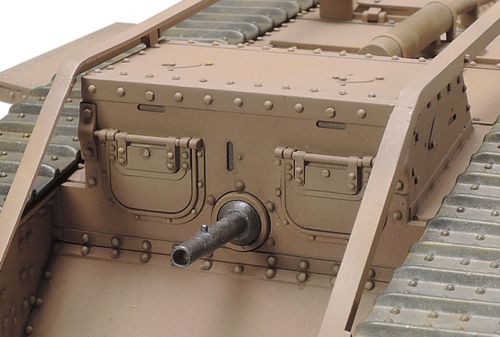 Tamiya 30057 1:35 WWI British Mk.IV Tank Male