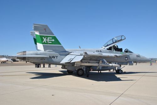 Two Bobs 48232 1:48 Boeing F/A-18F Super Hornet VX-9 Vampires CoNA