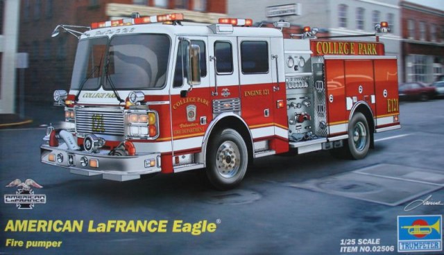 Trumpeter 02506 1:25 American LaFrance 2002 Battalion Pumper Fire Truck