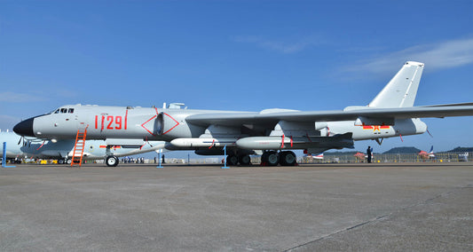 Trumpeter 03930 1:144 Xian H-6K Strategic Bomber