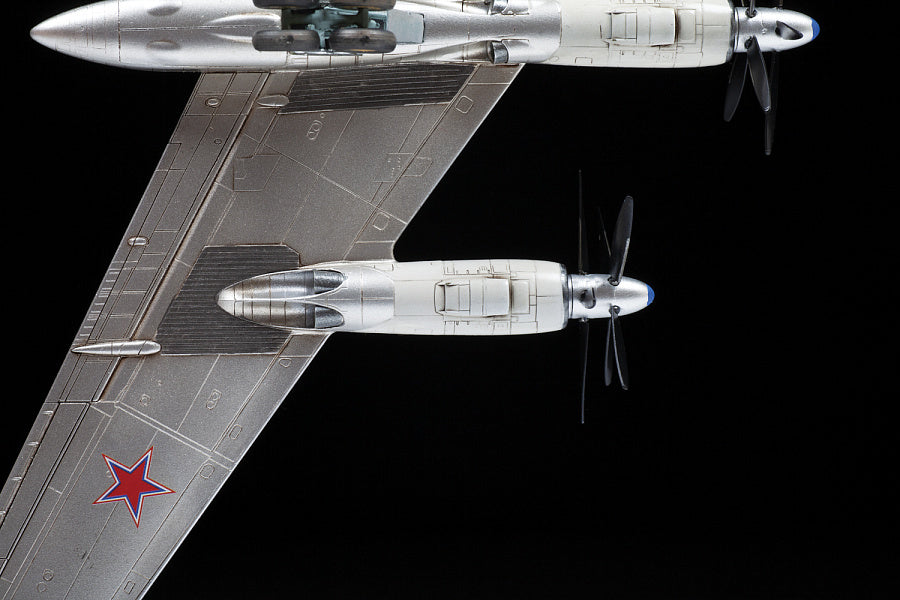 Zvezda 7038 1:144 Tupolev Tu-95MS Bear