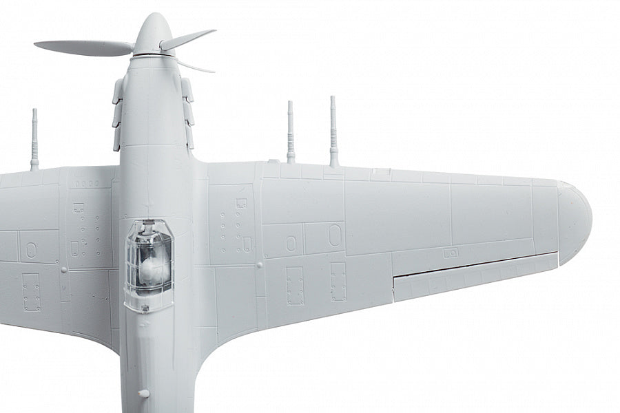 Zvezda 7322 1:72 Hawker Hurricane Mk.IIc
