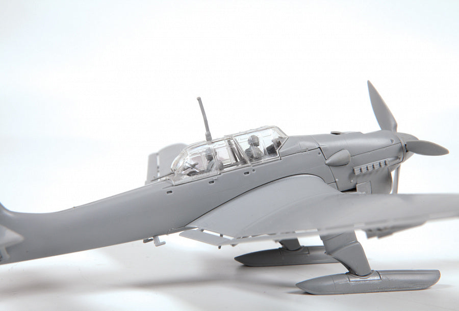 Zvezda 7323 1:72 Junkers Ju-87B-2/U4 'Stuka' with Skis snap-fit