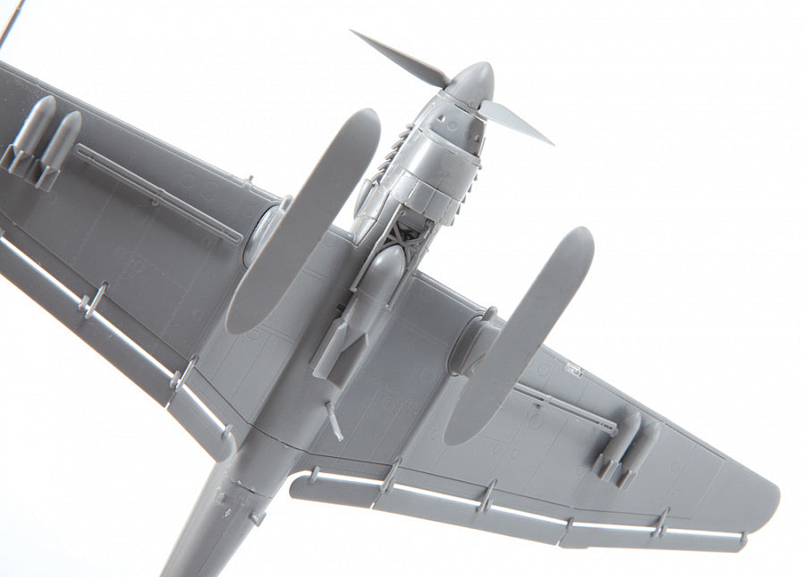 Zvezda 7323 1:72 Junkers Ju-87B-2/U4 'Stuka' with Skis snap-fit